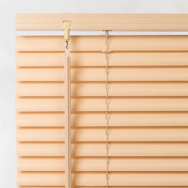 Пластиковые горизонтальные жалюзи